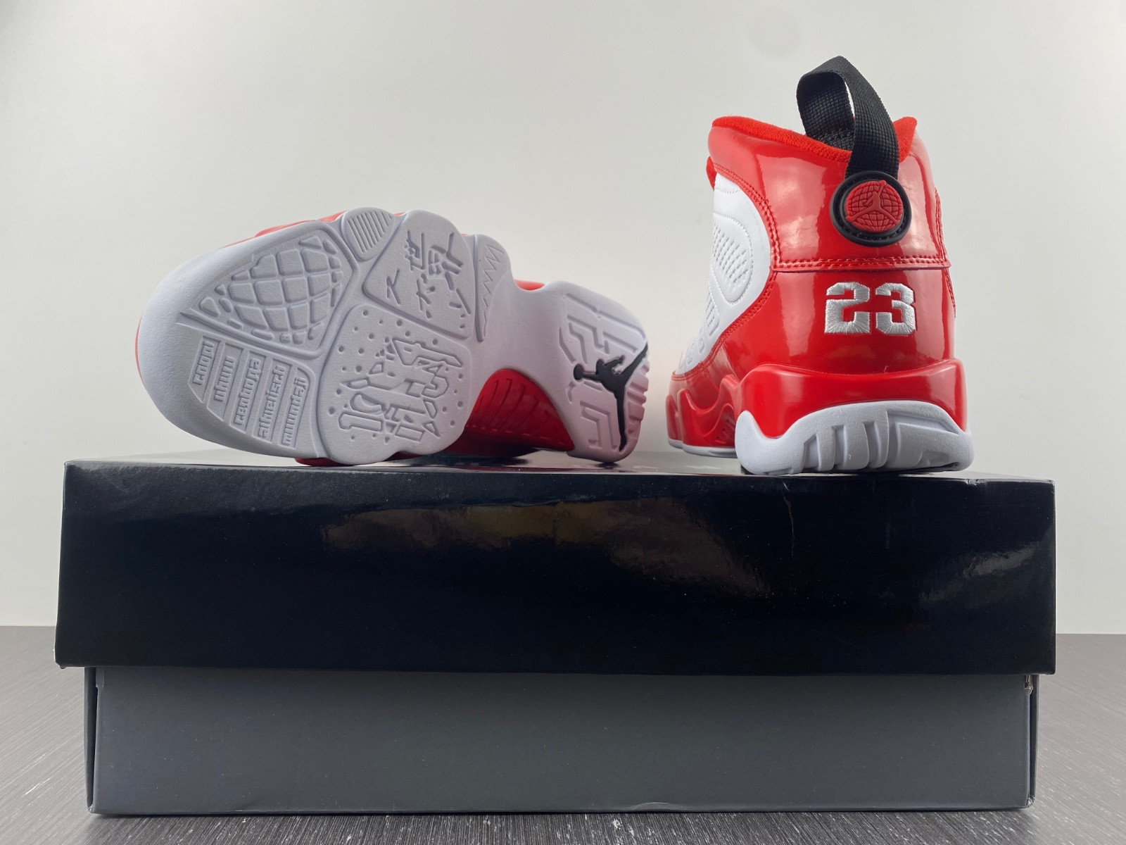 air jordan 9 white gym red red black 302370-160l