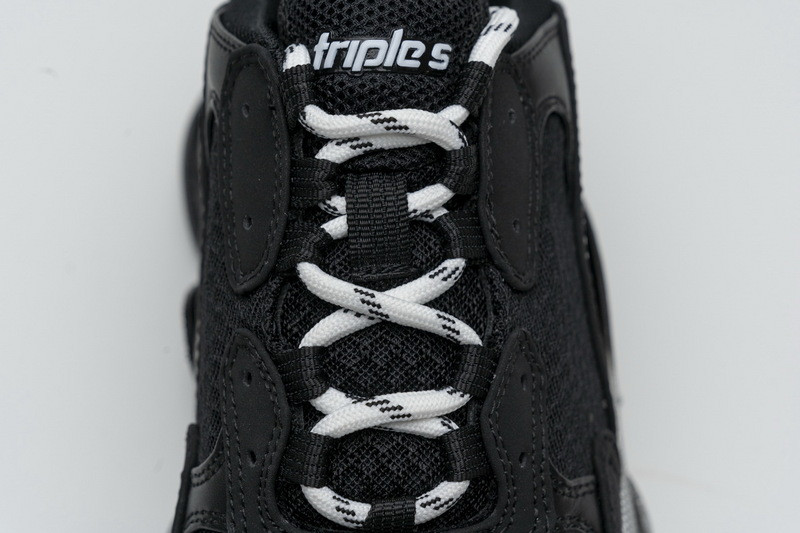 Ba*len*cia*ga triple s