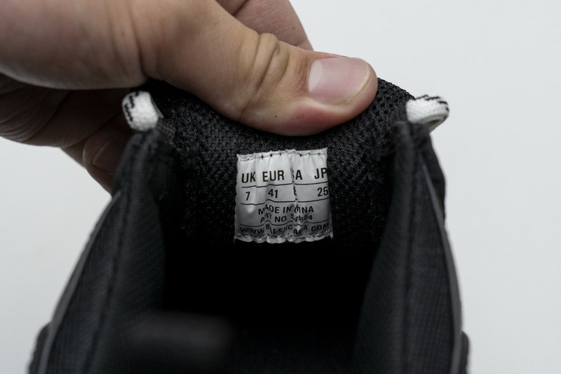 Ba*len*cia*ga triple s