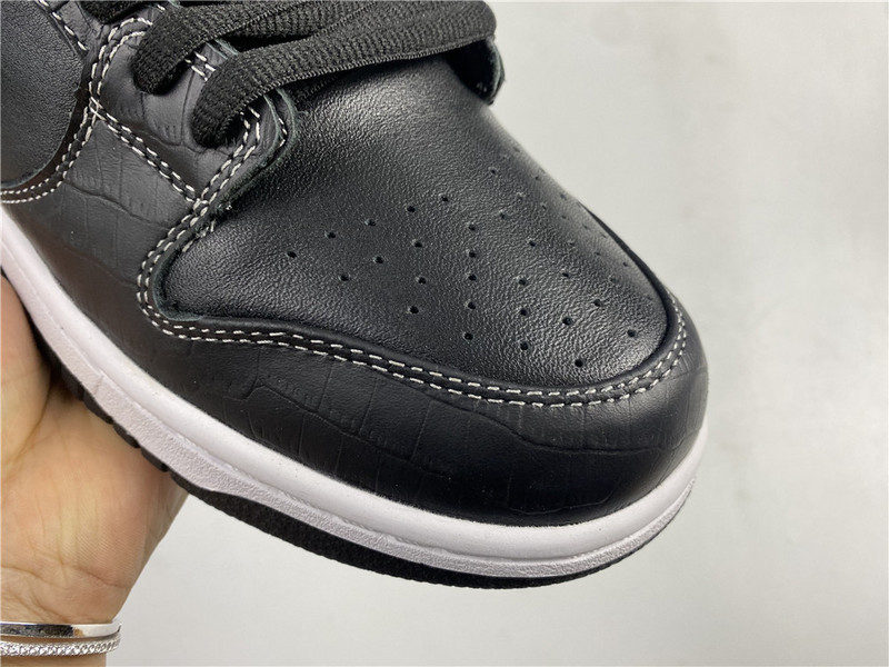 nike sb dunk low di*m*nd S*pply co black di*m*nd bv1310-001