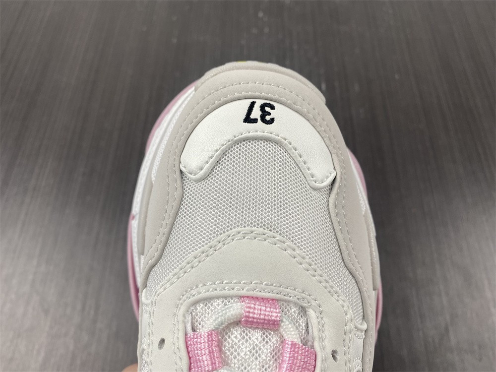 Ba*len*cia*ga triple s