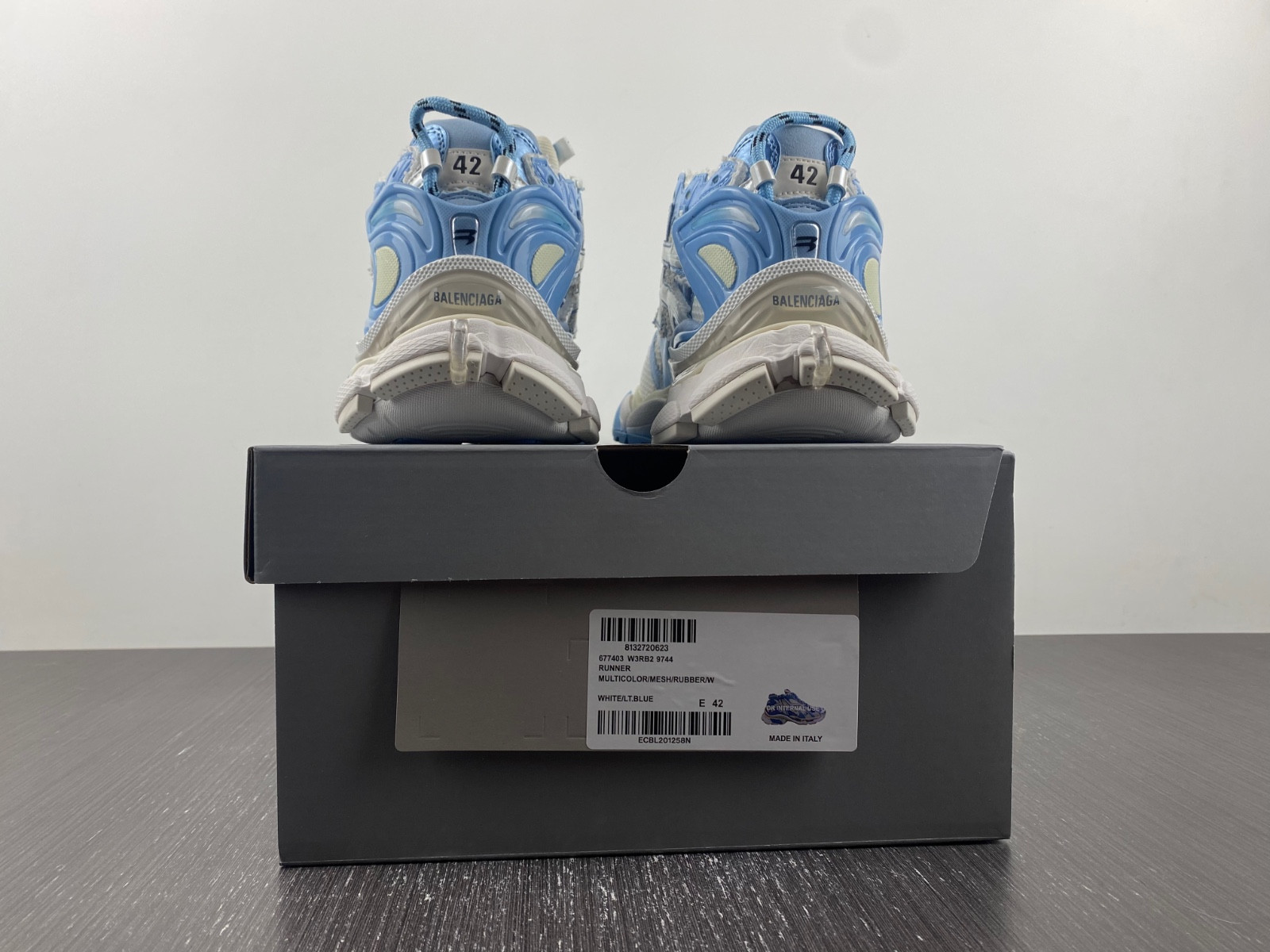 Ba*len*cia*ga runner sneaker