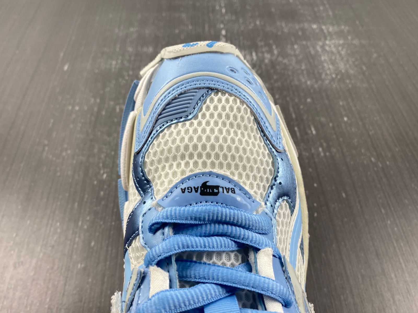 Ba*len*cia*ga runner sneaker