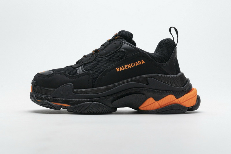 Ba*len*cia*ga triple s