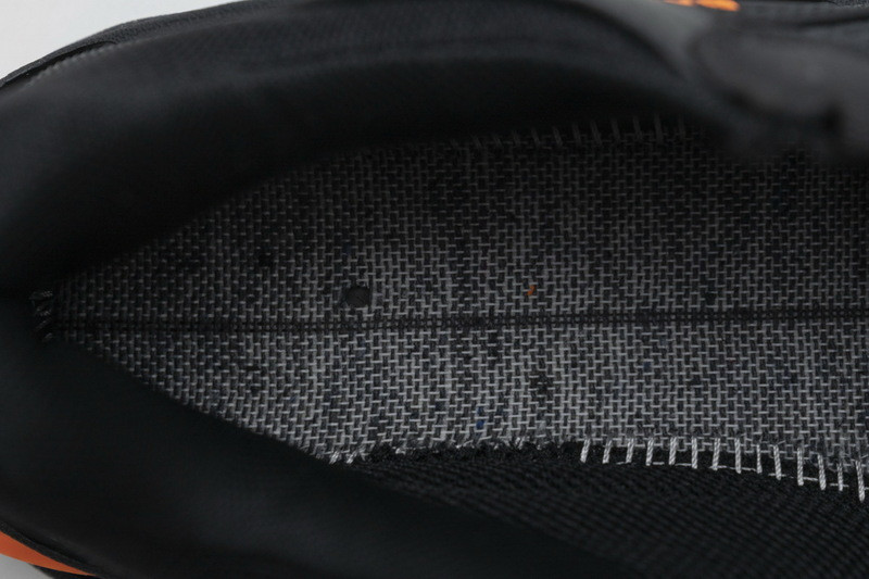 Ba*len*cia*ga triple s