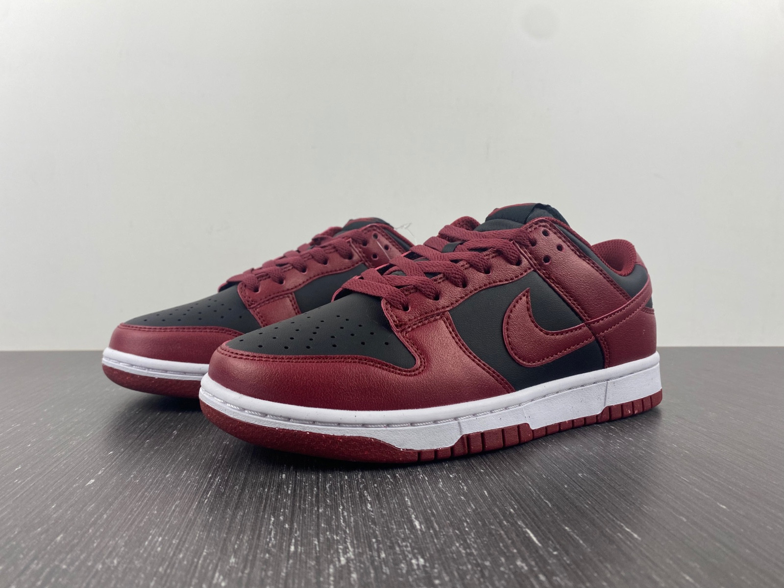 nike dunk low next nature dark red black dn1431-002