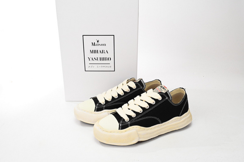 mmy sneaker 0029