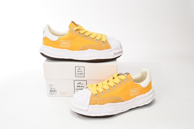 mmy sneaker 0033