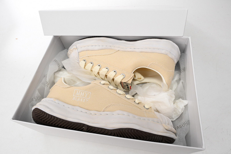 mmy sneaker 0030