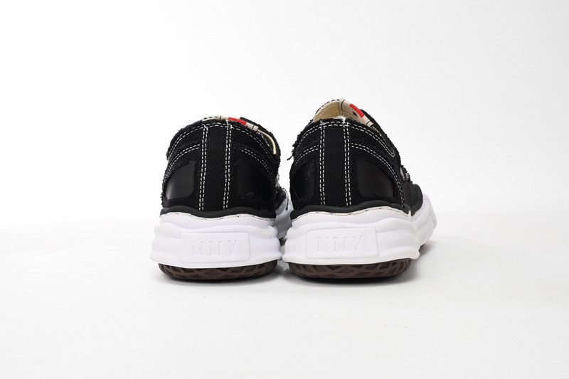 mmy sneaker 0035