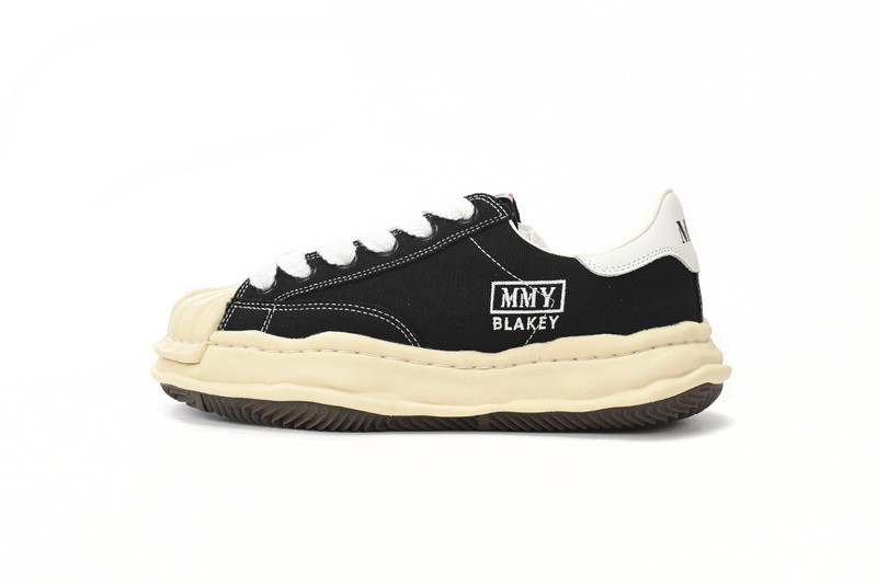 mmy sneaker 0037