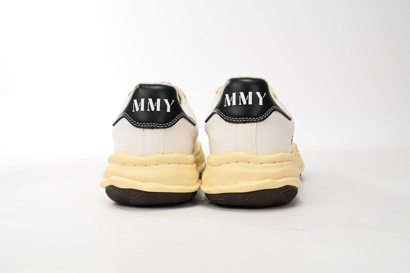 mmy sneaker 0038