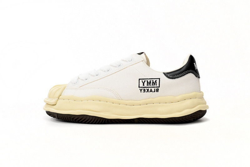 mmy sneaker 0038