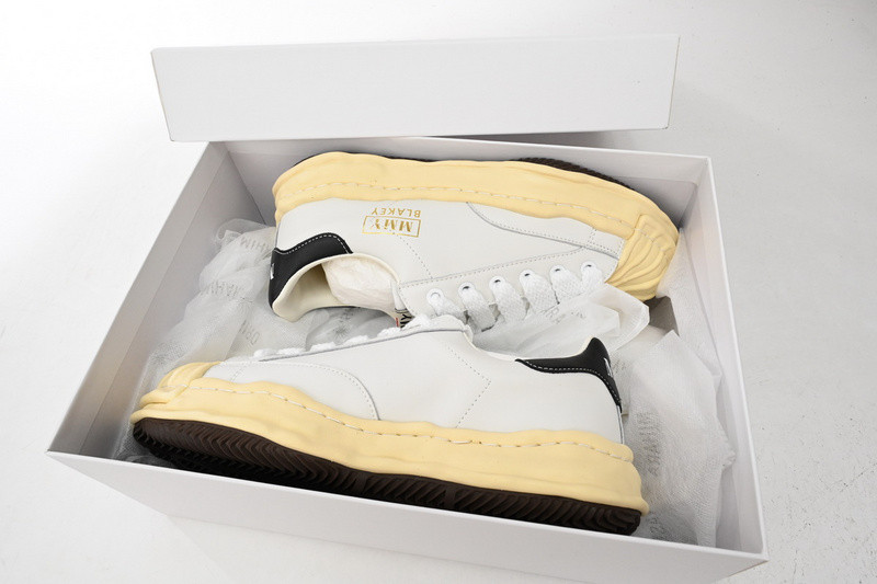 mmy sneaker 0039