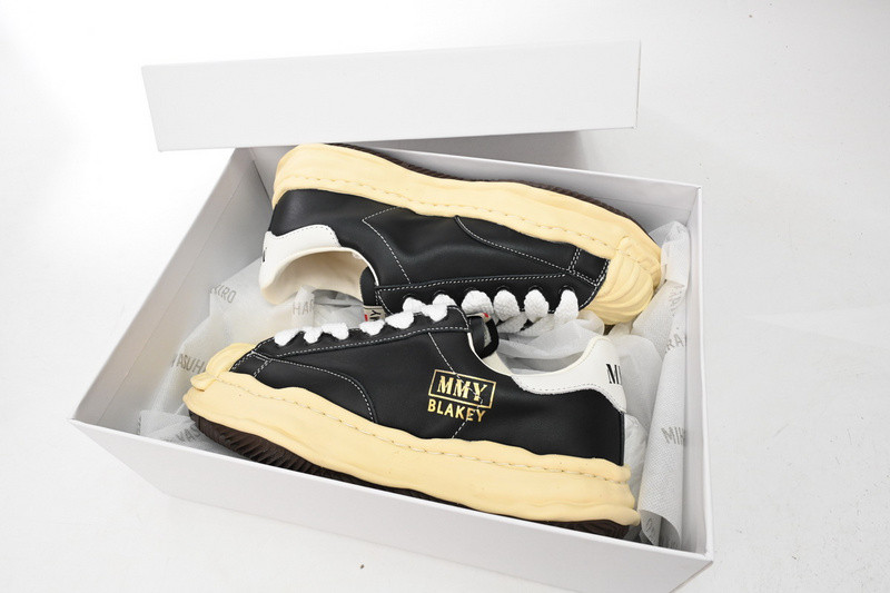 mmy sneaker 0040