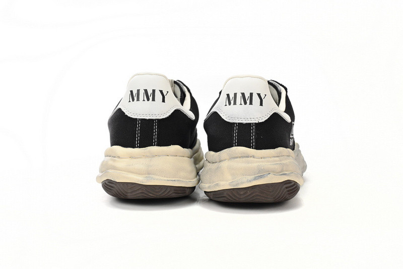 mmy sneaker 0041