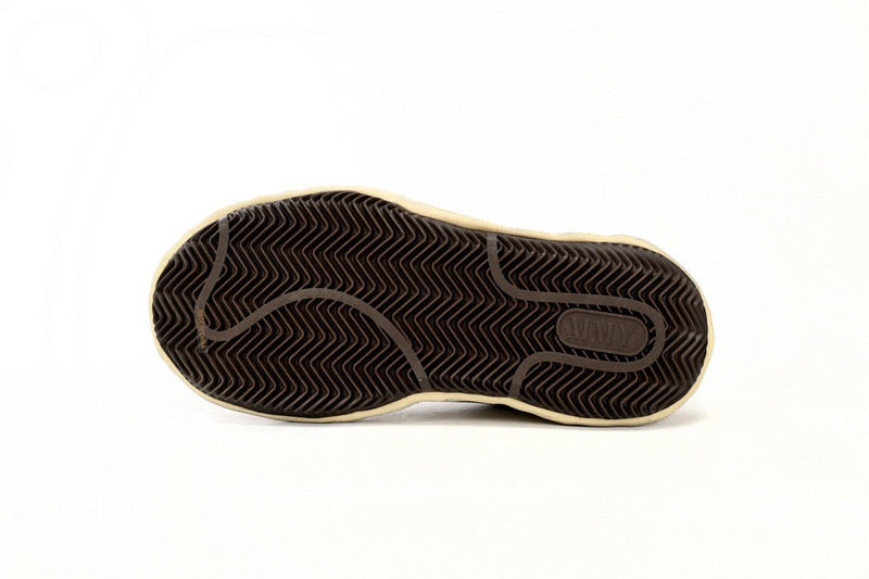 mmy sneaker 0042