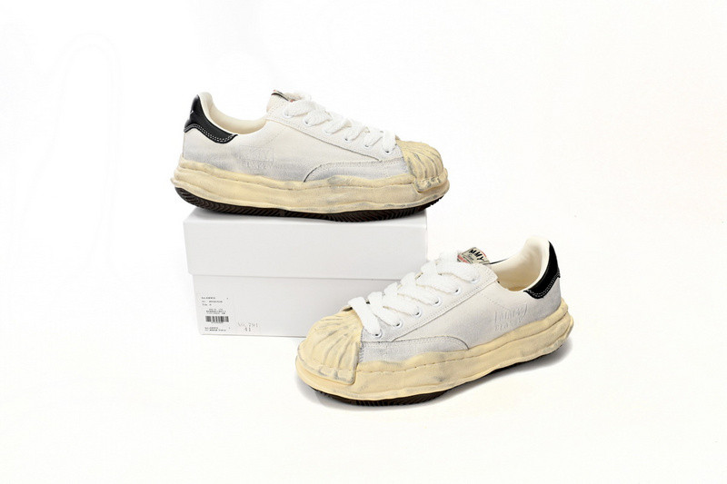 mmy sneaker 0042