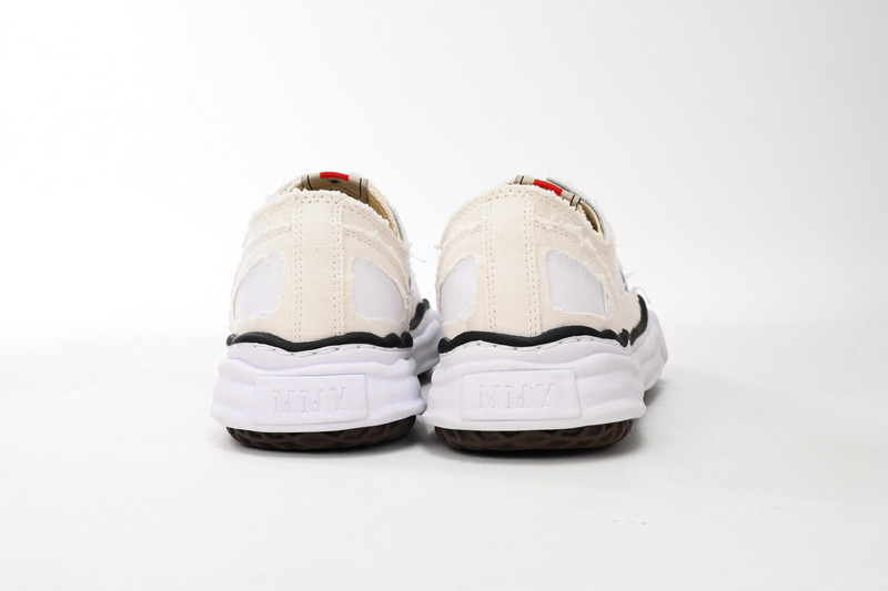 mmy sneaker 0036