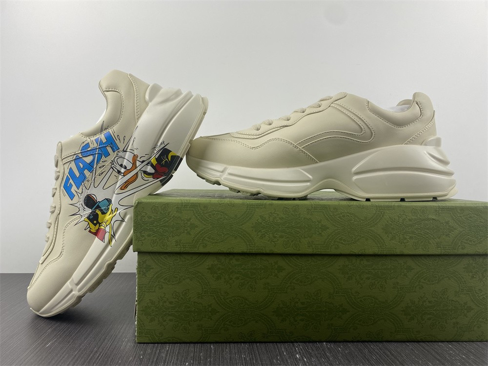 G*u*i sneaker pink with duck