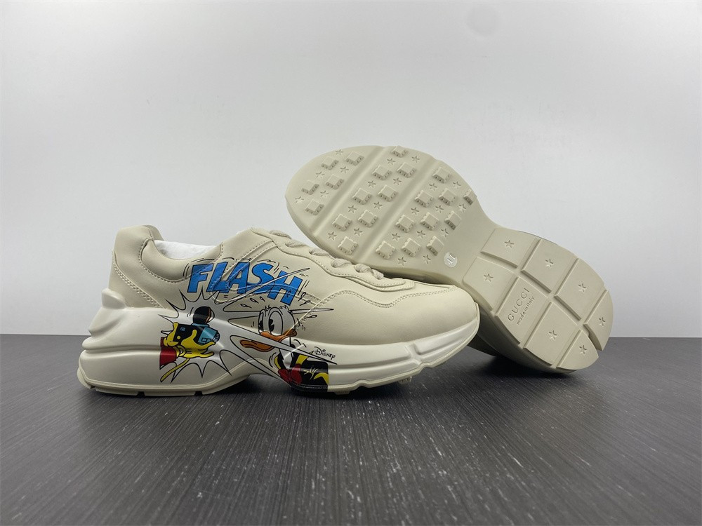 G*u*i sneaker pink with duck