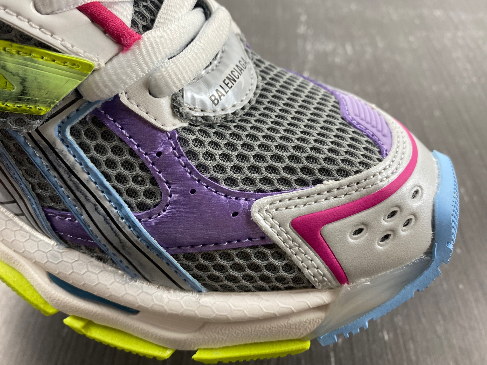 Ba*len*cia*ga runner sneaker