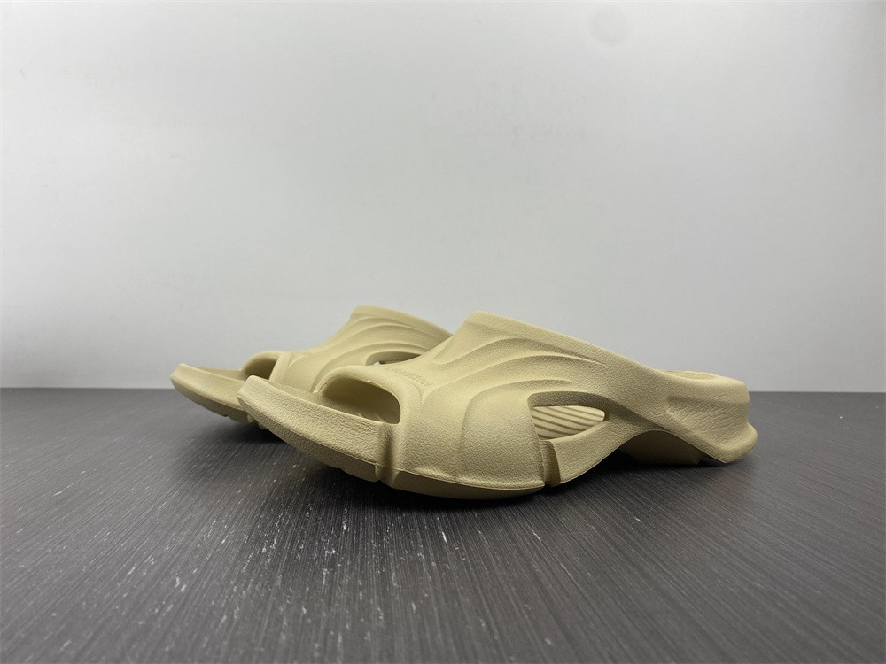 Ba*len*cia*ga mold slide sandal