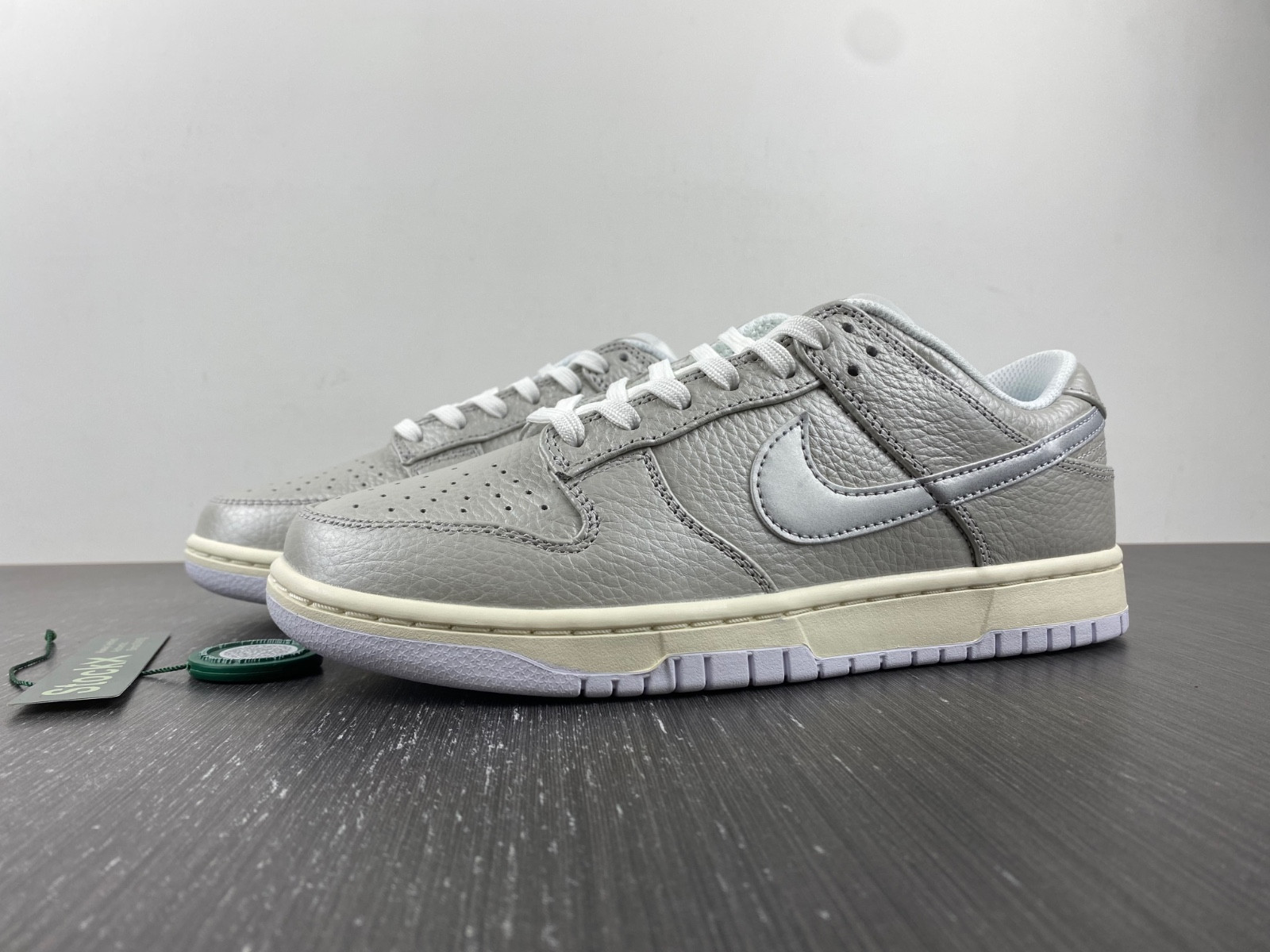 nike dunk low metallic silver - dx3197-095