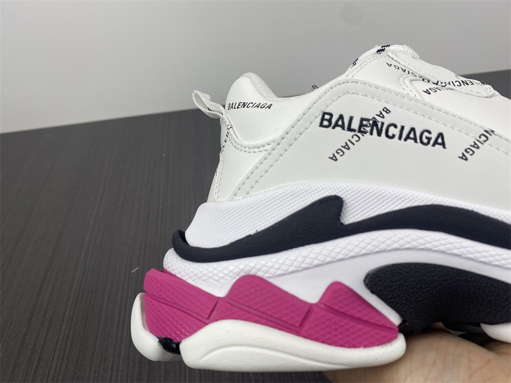 Ba*len*cia*ga sneaker triple.s allover 524039 w2fa4 9155