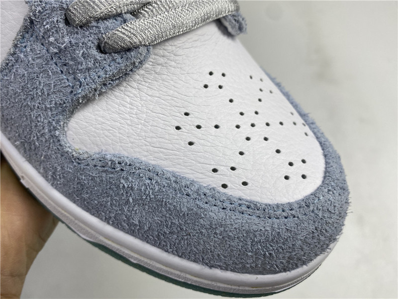 sean cliver x dunk sb low dc9936-100