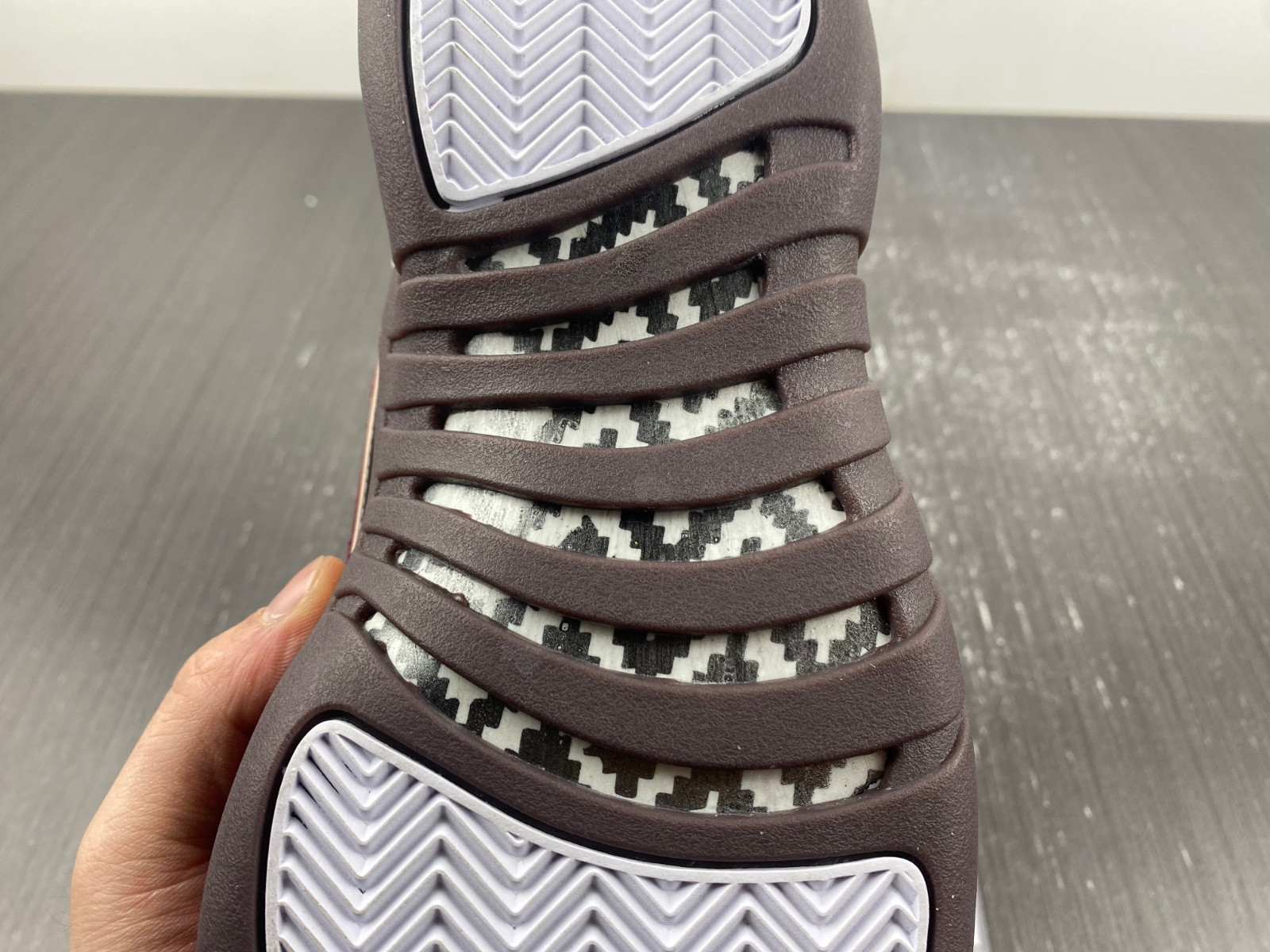 air jordan 12 white a ma maniere dv6989-100