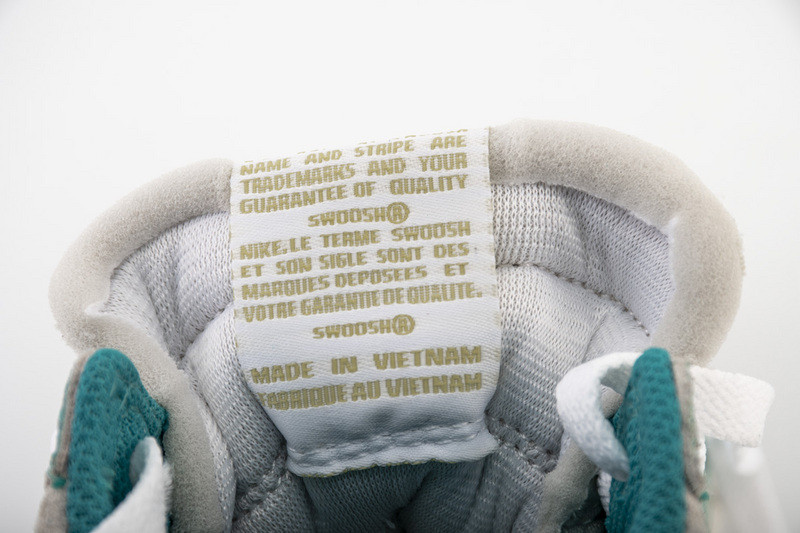 air jordan 1 retro high og turbo green 555088-311