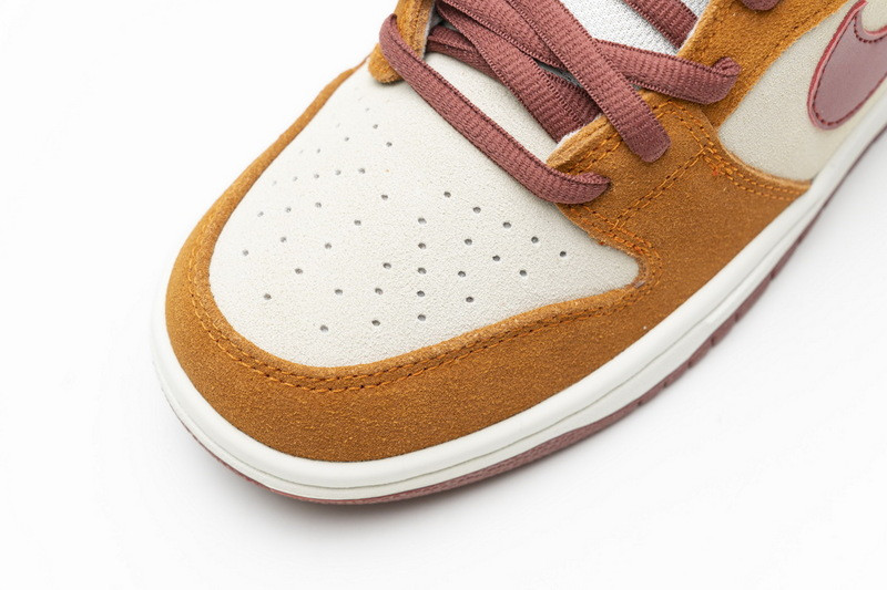 nike sb dunk low pro dark russet cedar bq6817-202