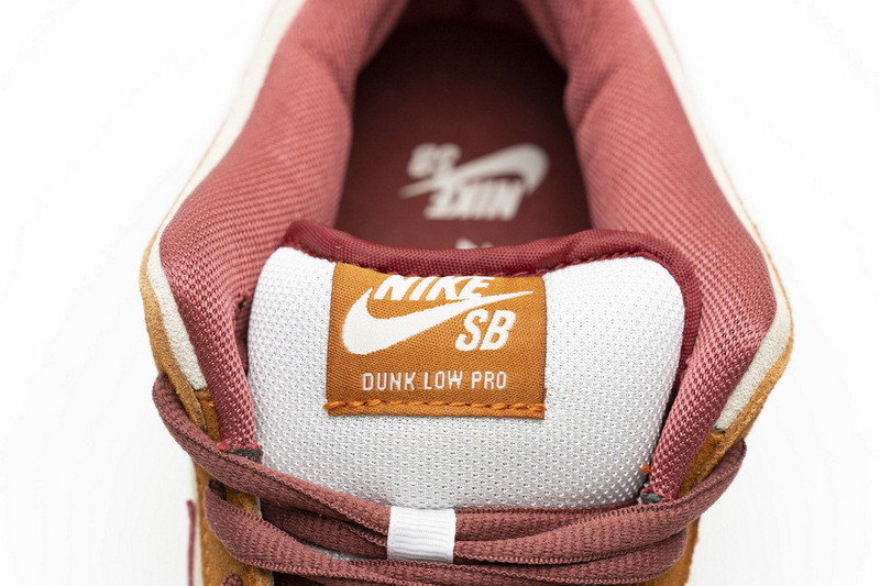 nike sb dunk low pro dark russet cedar bq6817-202