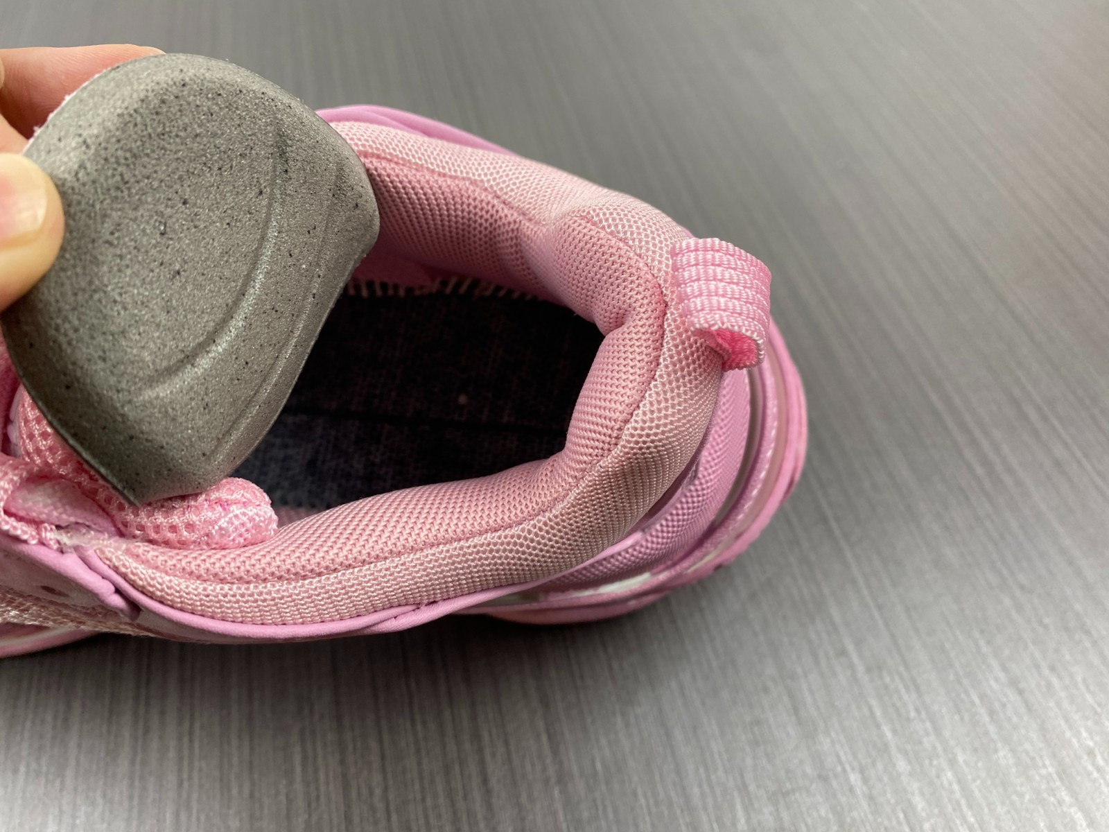 Ba*len*cia*ga triple s pink sneaker