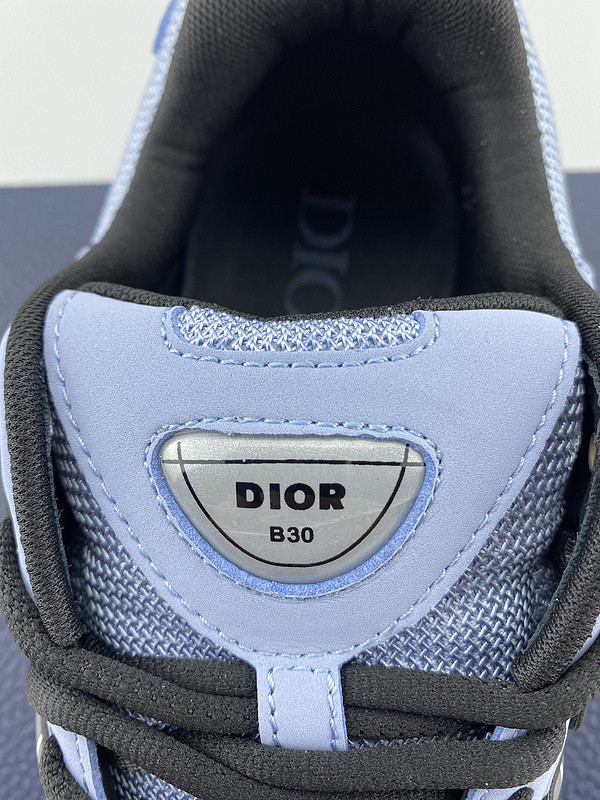 D*or b30 sneaker