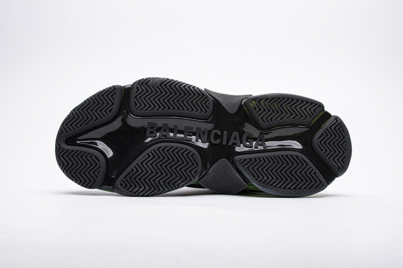 Ba*len*cia*ga triple s