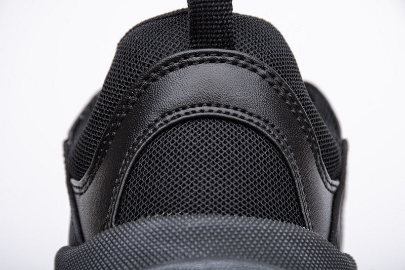 Ba*len*cia*ga triple s