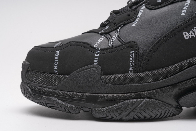 Ba*len*cia*ga triple s