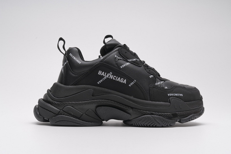 Ba*len*cia*ga triple s