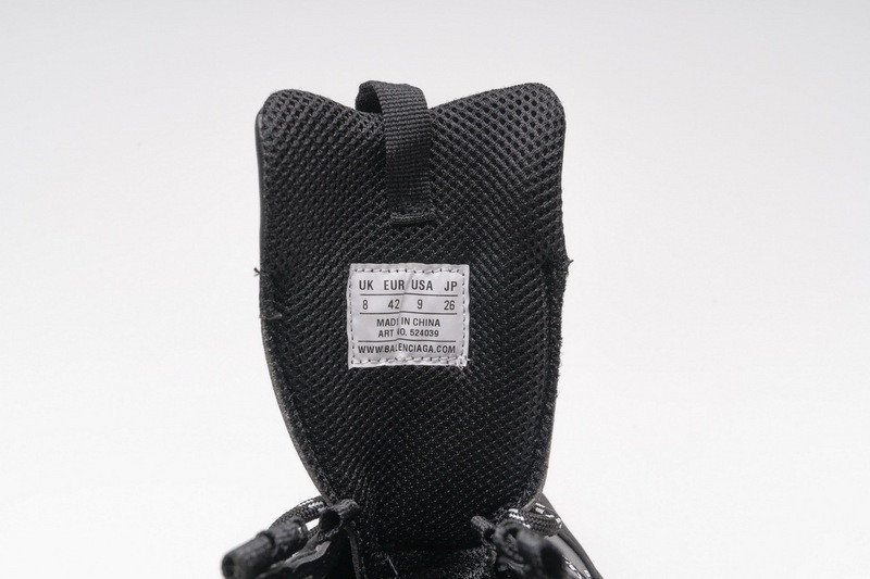 Ba*len*cia*ga triple s