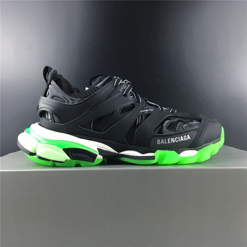 Ba*len*cia*ga sneaker tess.s black with green sole