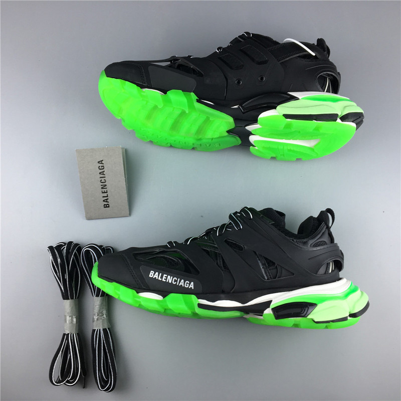 Ba*len*cia*ga sneaker tess.s black with green sole