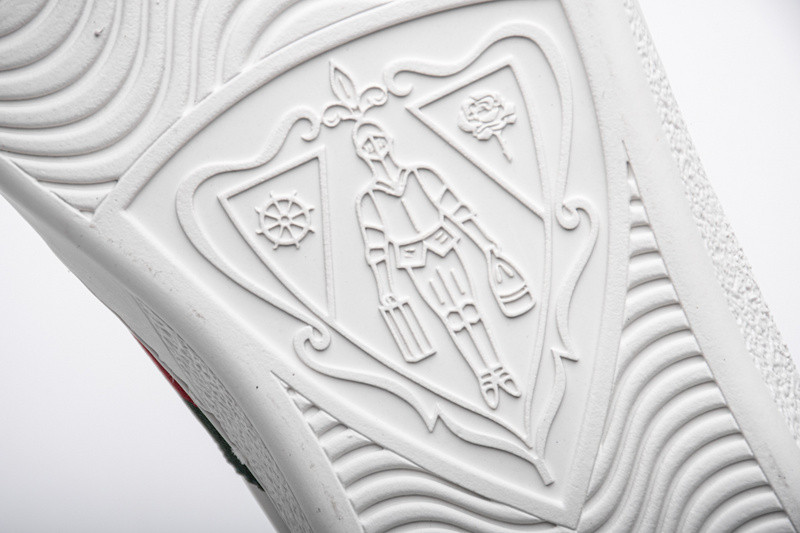 G*u*i low-top sneaker white with apple