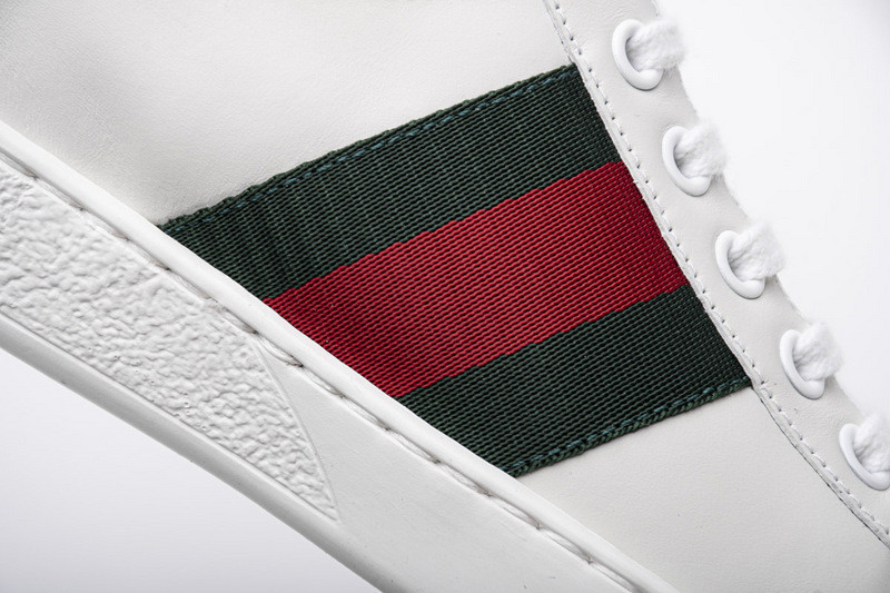 G*u*i low-top sneaker white with apple