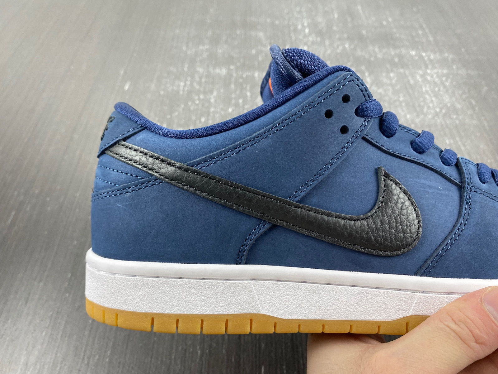 nike sb dunk low navy black gum men