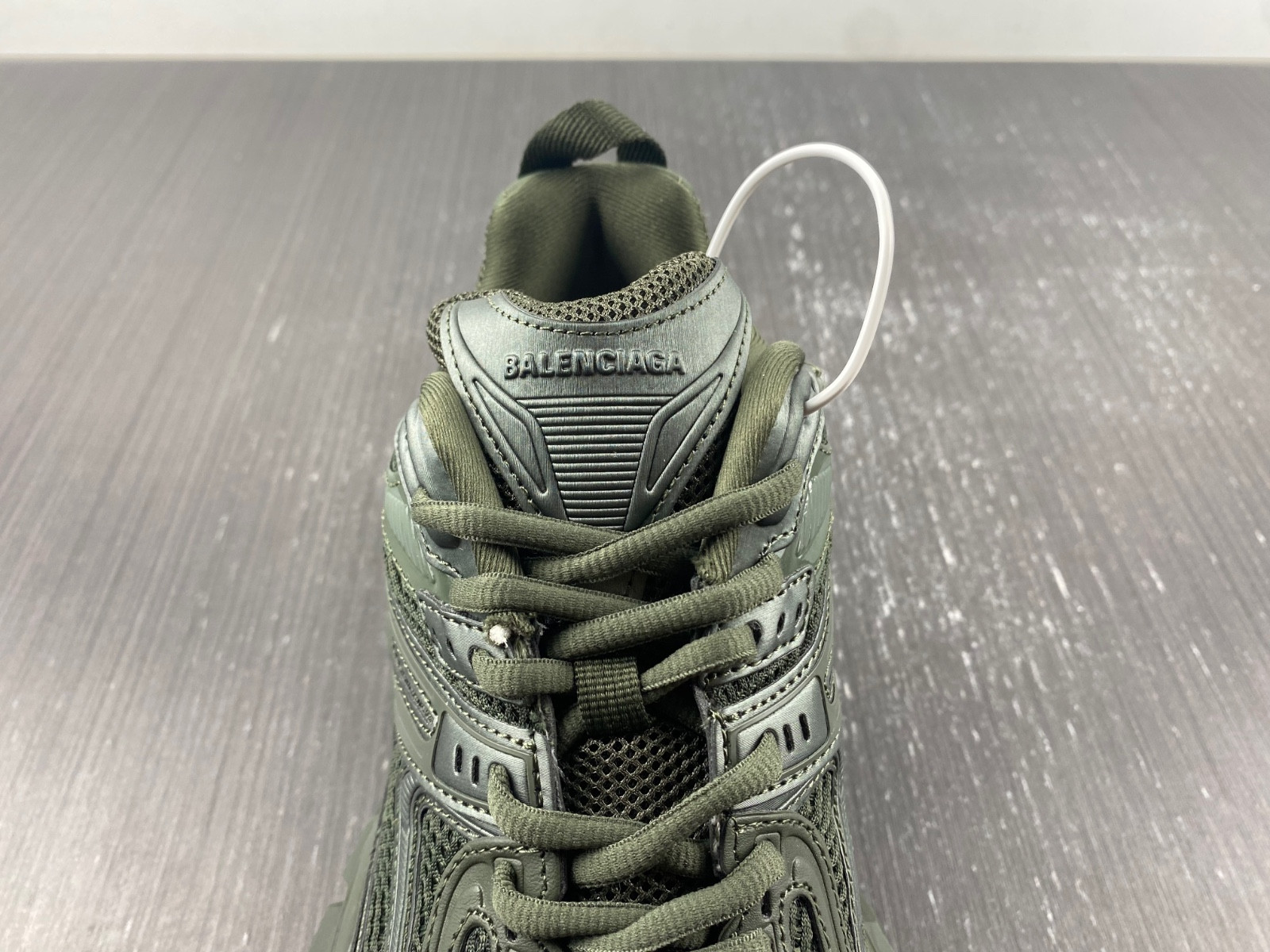 Ba*len*cia*ga defender sneaker