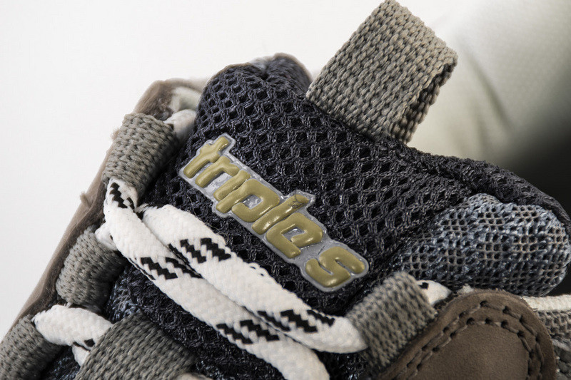 Ba*len*cia*ga triple s trainers gray