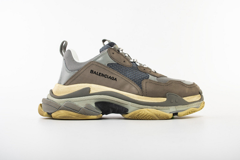 Ba*len*cia*ga triple s trainers gray