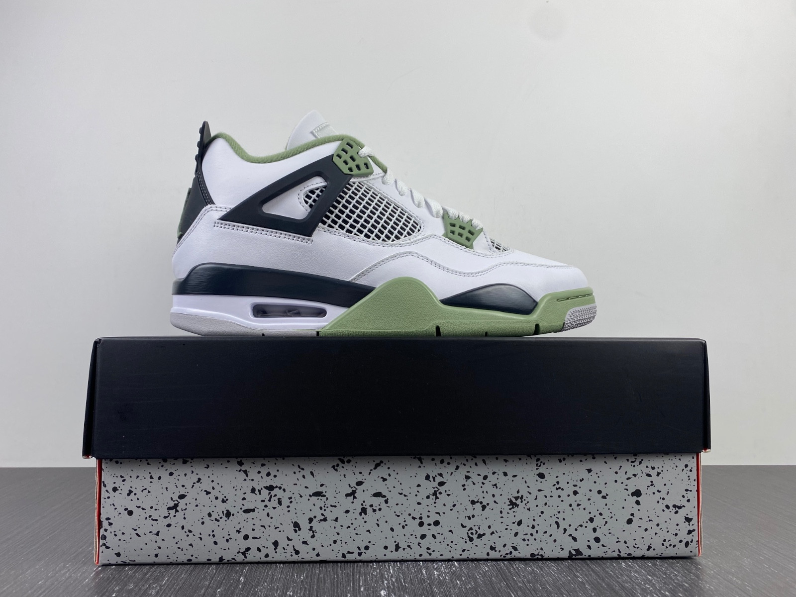 air jordan 4 seafoam oil green wmns aq9129-103